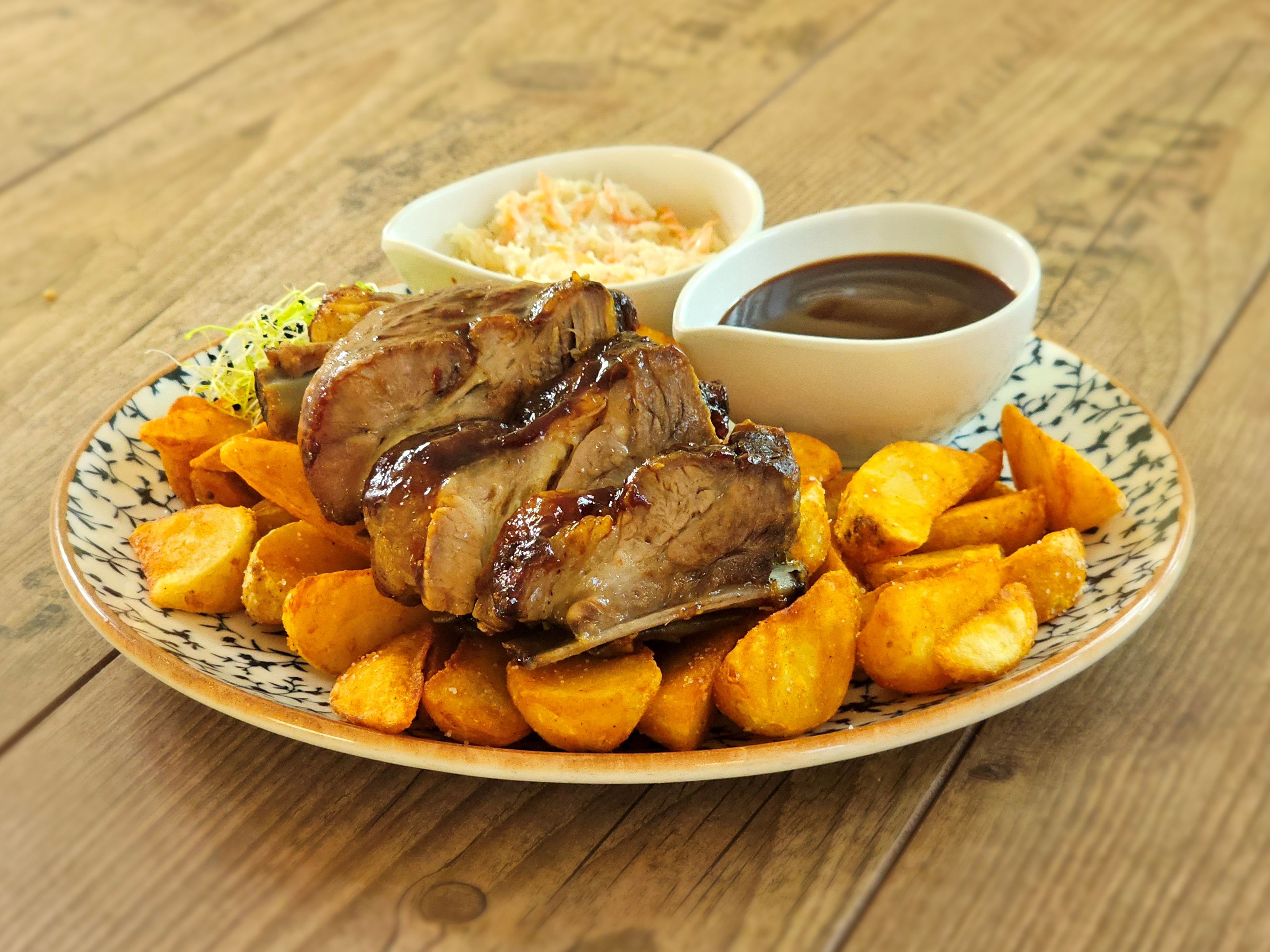 BBQ sertésoldalas steak burgonyával